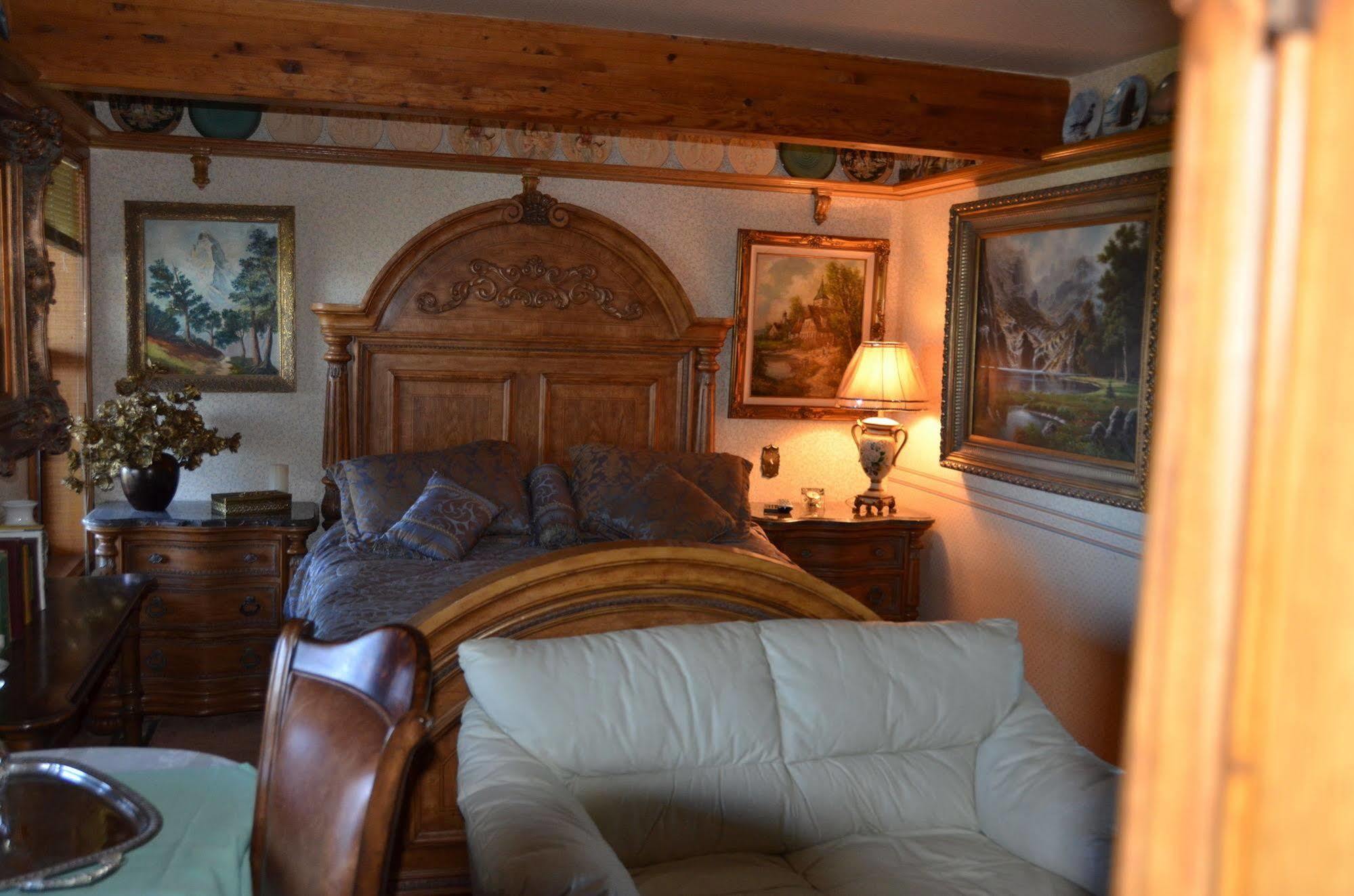 Where Eagles Fly Bed & Breakfast Elk Point Esterno foto