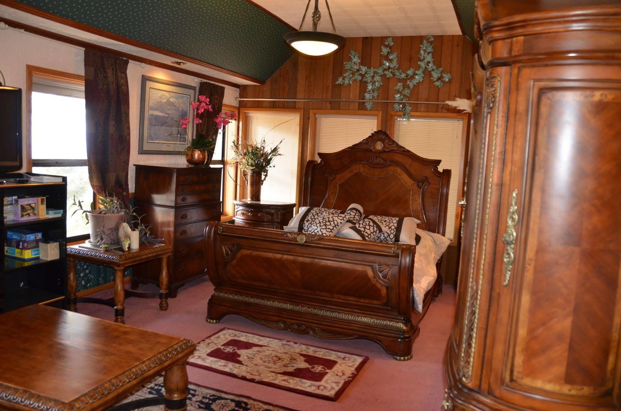 Where Eagles Fly Bed & Breakfast Elk Point Esterno foto