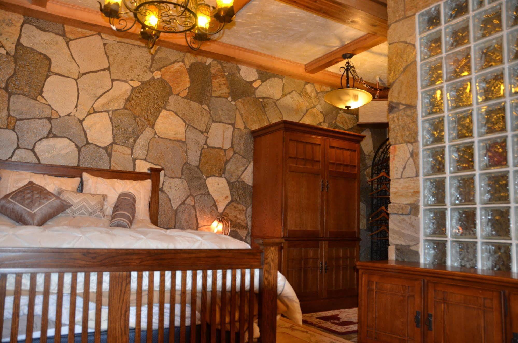 Where Eagles Fly Bed & Breakfast Elk Point Esterno foto